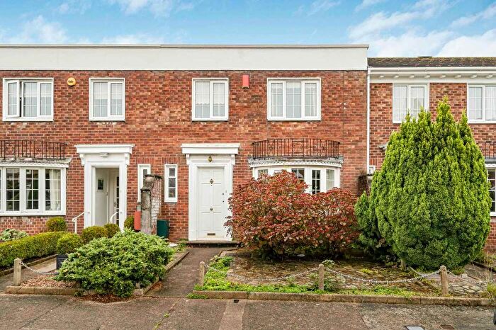 3 Bedroom Semi-Detached House For Sale In Thorncliff Close, Wellswood, Torquay, Devon, TQ1
