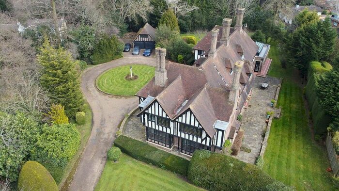 8 Bedroom Detached House To Rent In Woodlands Road, Surbiton, KT6