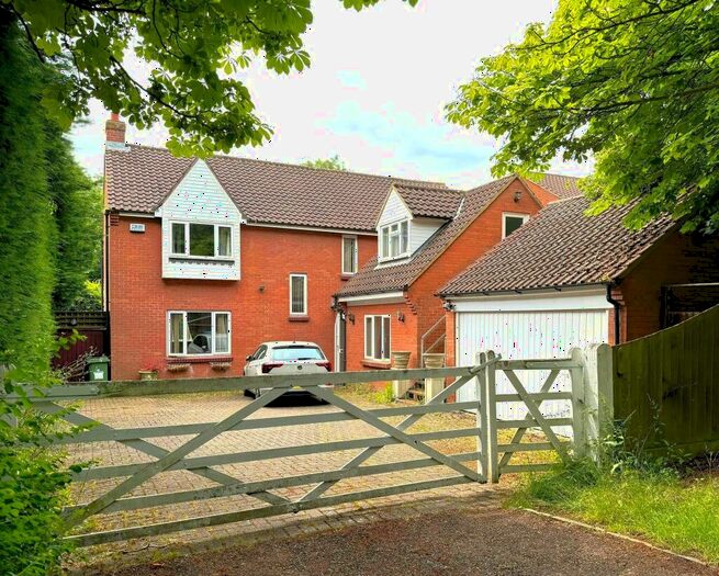 5 Bedroom Detached House To Rent In Old Groveway, Simpson, Milton Keynes, MK6
