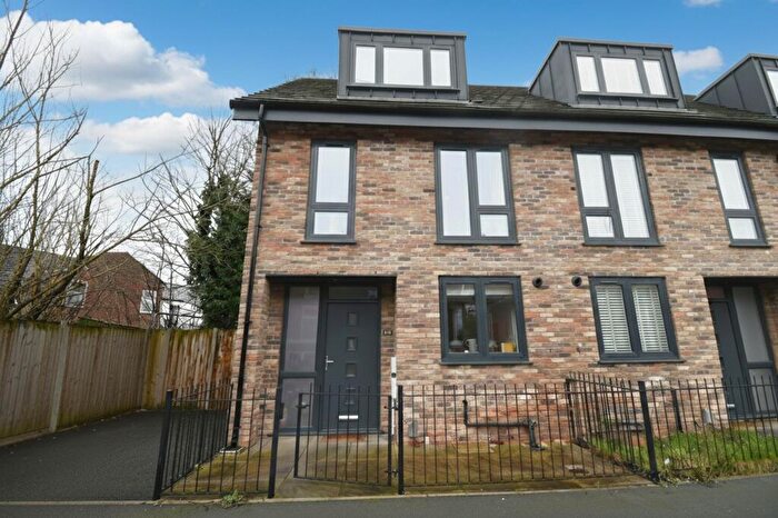 3 Bedroom Terraced House For Sale In Trafford Road, Eccles, M30