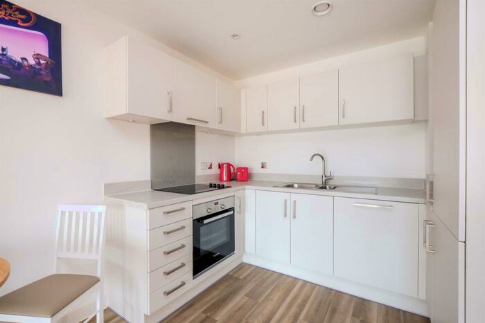 2 Bedroom Apartment To Rent In Spring Street, Birmingham, B15