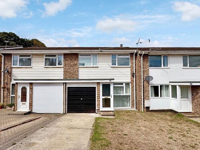 3 Bedroom Terraced House For Sale In Marines Drive, Faringdon, SN7