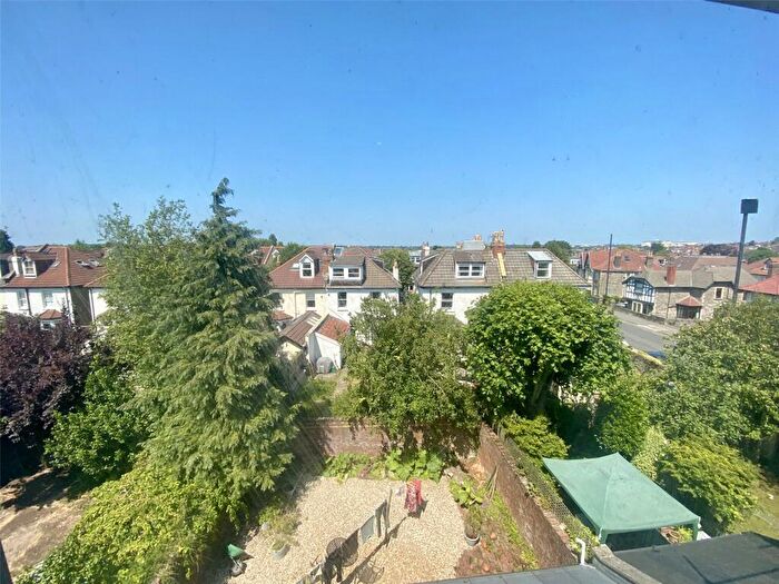 2 Bedroom Apartment To Rent In Henleaze, Henleaze Gardens, BS9