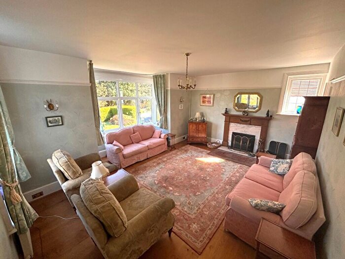 5 Bedroom Detached House For Sale In Ferry Road, BH19 - Photo 8