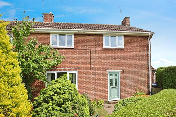 3 Bedroom Semi-Detached House For Sale In Jubilee Close, Byfield, Daventry, NN11