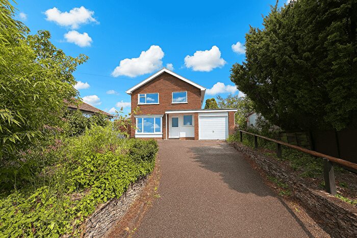3 Bedroom Detached House For Sale In Oulton Road, Lowestoft, NR32