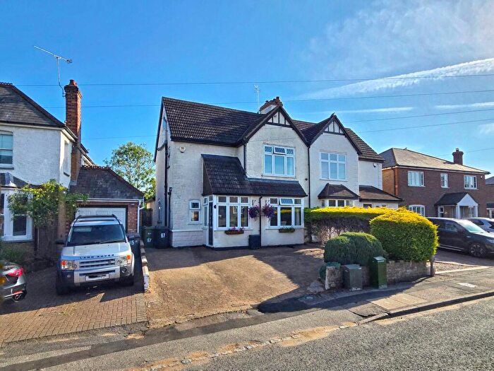 4 Bedroom Semi-Detached House For Sale In Ampthill Road, Maulden, Bedfordshire, MK45