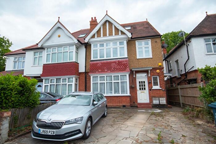 3 Bedroom Duplex To Rent In Marsh Road, HA5