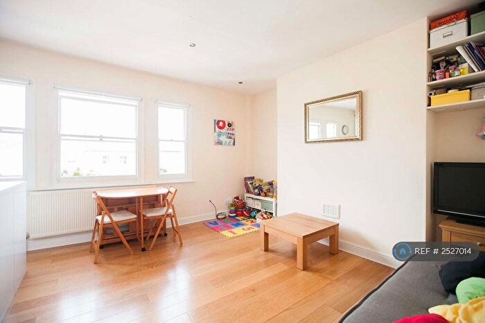 1 Bedroom Flat To Rent In Tufnell Park Road, London, N7
