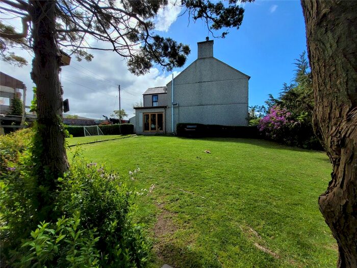 3 Bedroom Semi-Detached House For Sale In Groeslon, Caernarfon, LL54