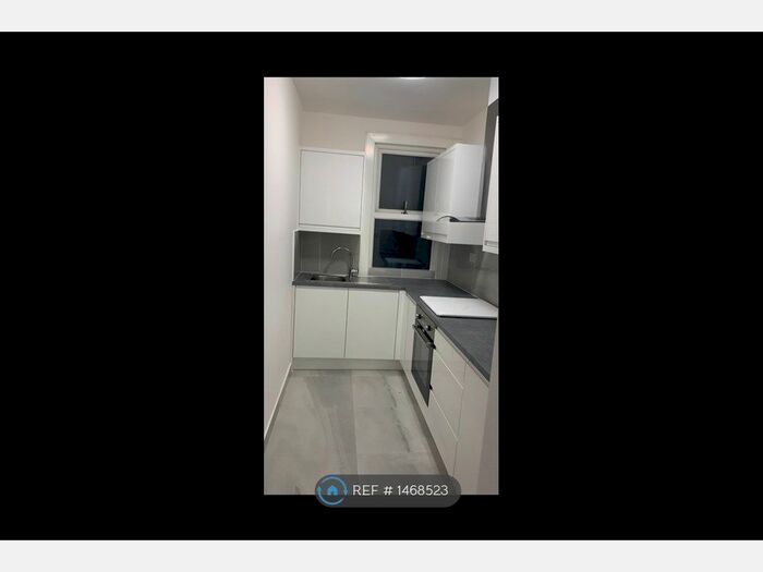 1 Bedroom Flat To Rent In Garratt Lane, London, SW18