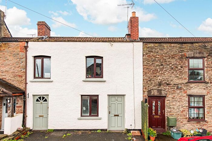 1 Bedroom Flat For Sale In Buckingham Place, Downend, BS16