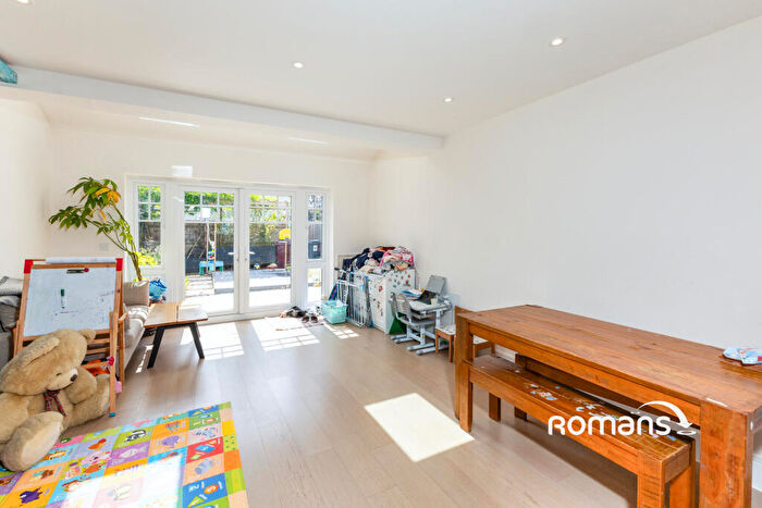 4 Bedroom Terraced House To Rent In Maine Street, Reading, Berkshire, RG2