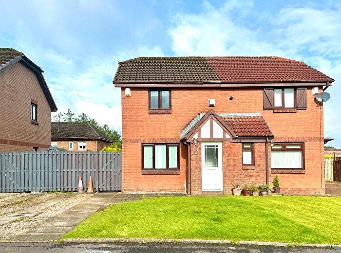 3 Bedroom Semi-Detached House To Rent In Eden Gardens, Gardenhall, East Kilbride, G75