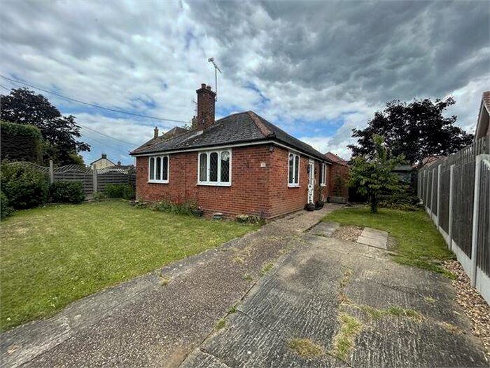 2 Bedroom Bungalow To Rent In Upland Road, West Mersea, Essex., CO5