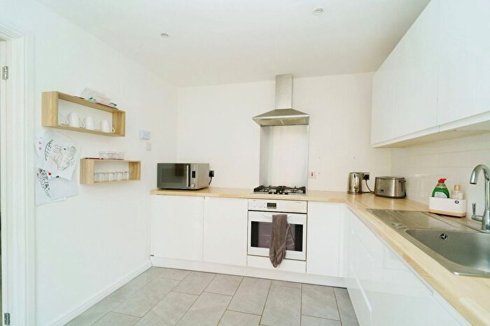 3 Bedroom Semi-Detached House To Rent In Clay Pit Lane, Shirley, B90