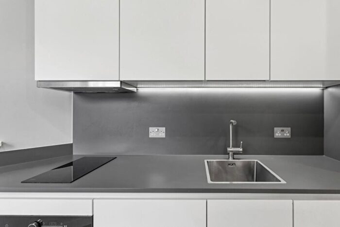 Studio To Rent In Flat Cedar Road, SM2