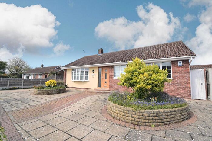 3 Bedroom Bungalow To Rent In Deveraux Close, CO14