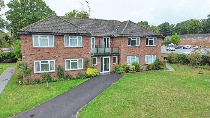 2 Bedroom Flat For Sale In Church Road, Fleet, GU51