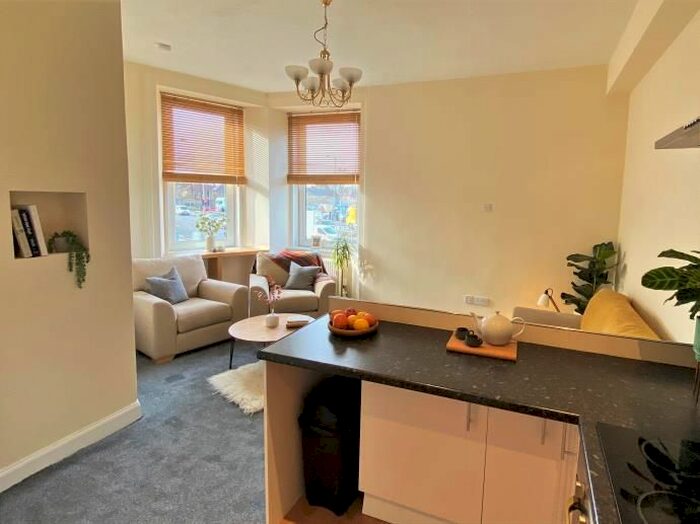 2 Bedroom Flat To Rent In Westfield Road, Gorgie, Edinburgh, EH11