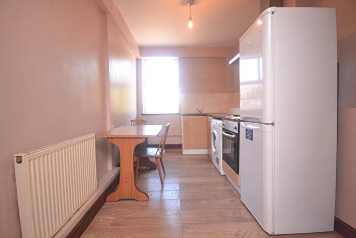 Studio To Rent In London Road, Reading, Berkshire, RG1