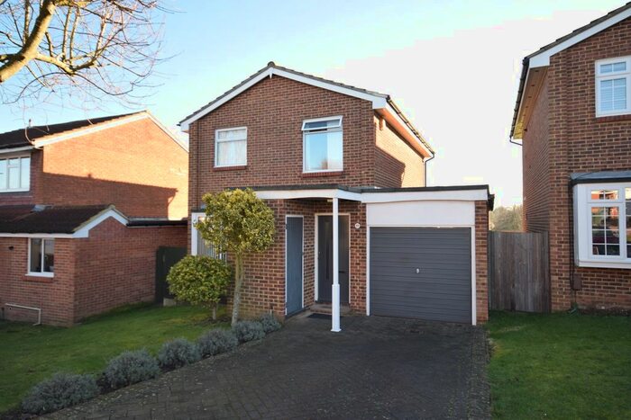 3 Bedroom Detached House To Rent In Stapleton Road, Orpington, BR6