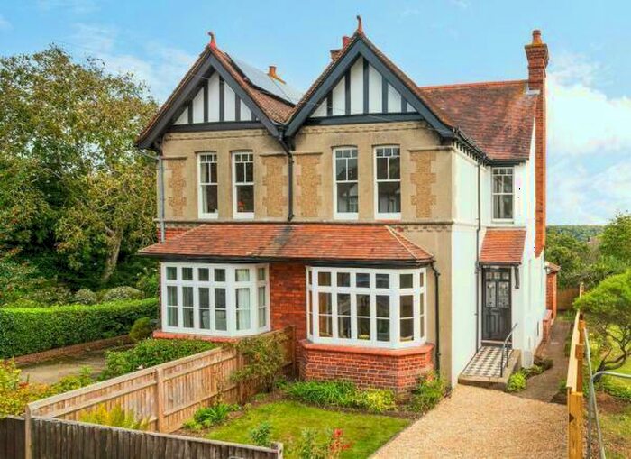 4 Bedroom Semi-Detached House To Rent In Berkshire Road, Henley-on-Thames, Oxfordshire, RG9