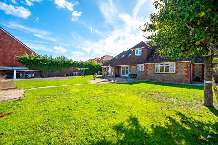 3 Bedroom Bungalow For Sale In Dalmead, Guildford, GU3