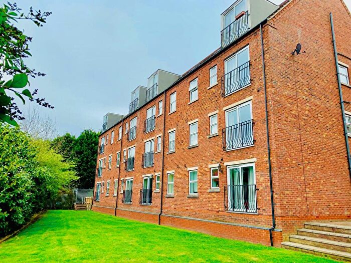 2 Bedroom Apartment To Rent In Willow Tree Close, Lincoln, LN5