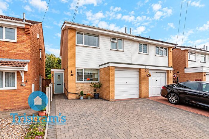 3 Bedroom Semi-Detached House For Sale In Egerton Drive, Stapleford, NG9