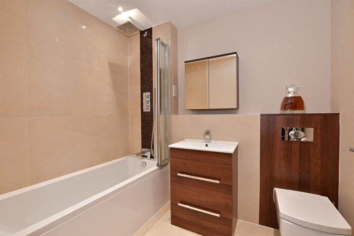 3 Bedroom End Of Terrace House For Sale In Bradfords Close, Buckhurst Hill, Essex, IG9