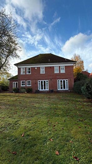 5 Bedroom Detached House To Rent In Queens Acre, Windsor, SL4