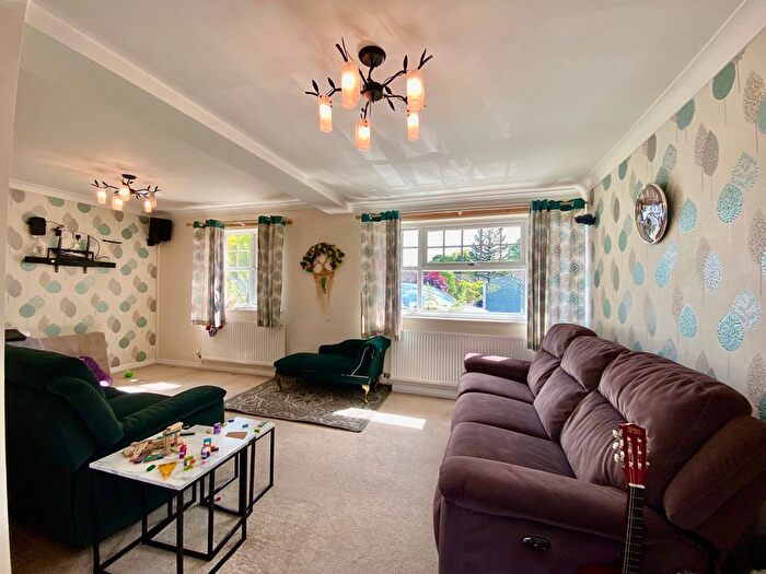 4 Bedroom Property To Rent In Fellway Close, Preston, PR5