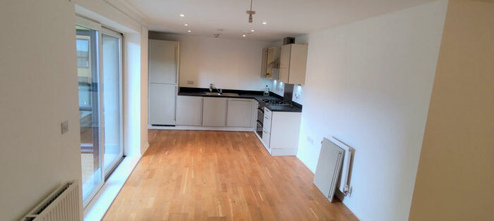 1 Bedroom Flat To Rent In Scenix House, Chigwell Road, London, E18