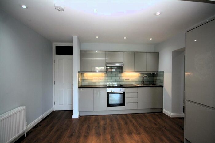 2 Bedroom Flat To Rent In Okehampton Road, Queens Park Borders, NW10