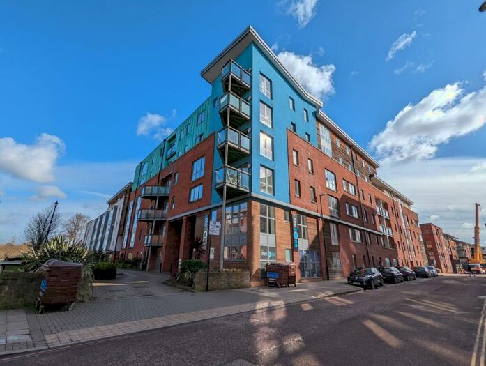 2 Bedroom Apartment To Rent In Ratcliffe Court, Sweetman Place, Bristol City Centre, BS2