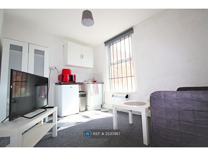 1 Bedroom Flat To Rent In Market Street, Clay Cross, Chesterfield, S45