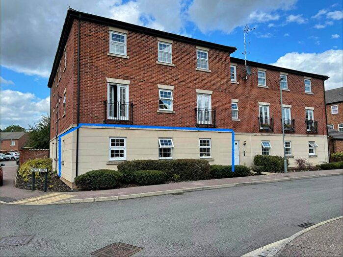 2 Bedroom Flat To Rent In Proclamation Avenue, Kettering, NN14