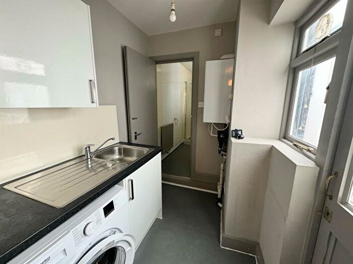 4 Bedroom Terraced House To Rent In Riley Road, Brighton, BN2