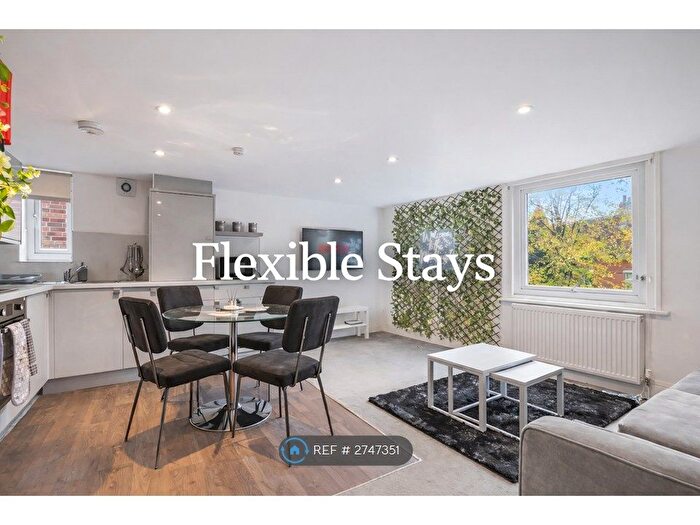 2 Bedroom Flat To Rent In Mapperley Road, Nottingham, NG3