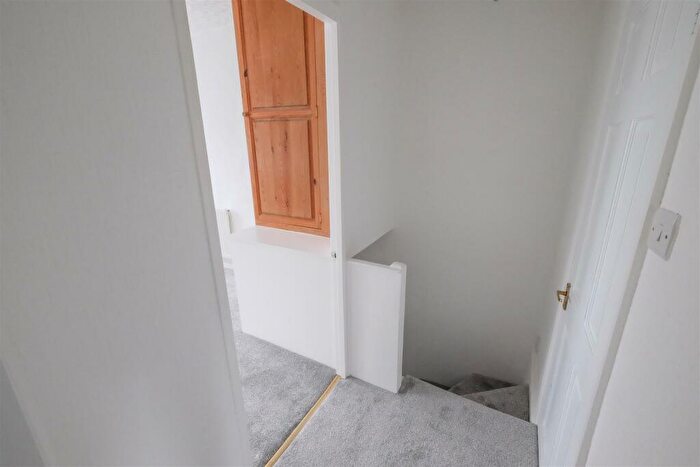 2 Bedroom Cottage For Sale In Warley Town Lane, Warley, Halifax, HX2