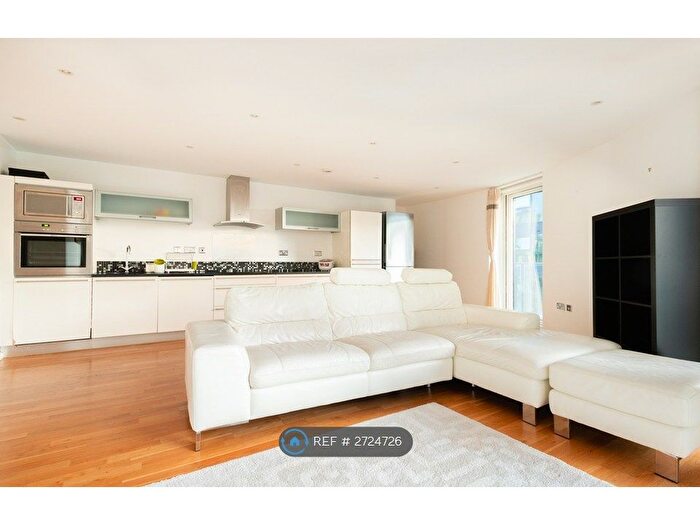 2 Bedroom Flat To Rent In Ability Place, London, E14