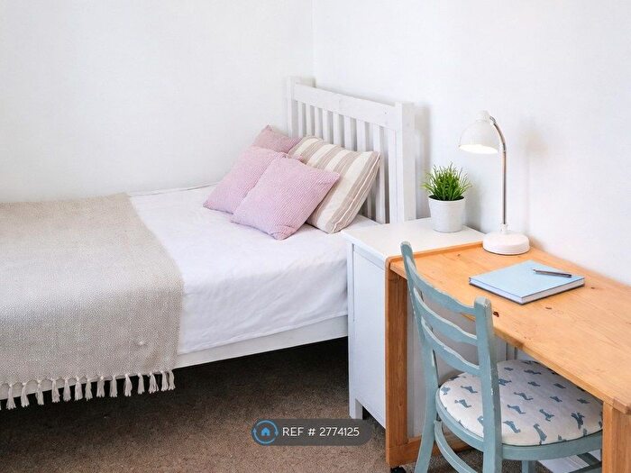 4 Bedroom Flat To Rent In Penwerris Farm, Falmouth, TR11