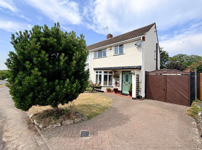 3 Bedroom Semi-Detached House For Sale In Goddington Road - Backing Countryside, SL8