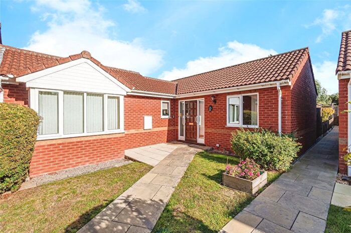 2 Bedroom Bungalow For Sale In Lansdown Gardens, Worle, BS22