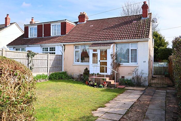 2 Bedroom Bungalow For Sale In North Road, Clanfield, PO8