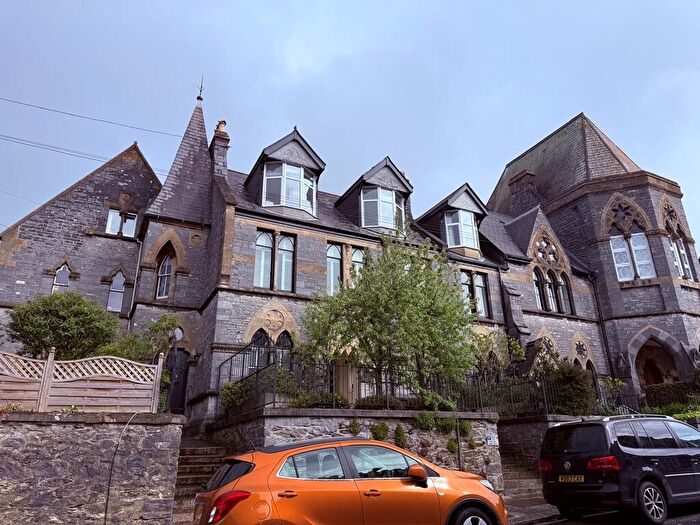 6 Bedroom Terraced House For Sale In A Piece Of Plymouth History. Remarkable Grade Ii Listed Residence, / Double Bedrooms., PL4