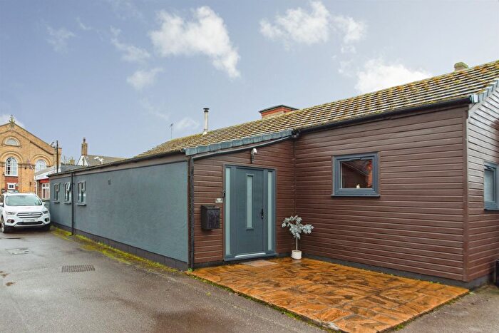 4 Bedroom Semi Detached Bungalow For Sale In High Street, Martin, Lincoln, LN4