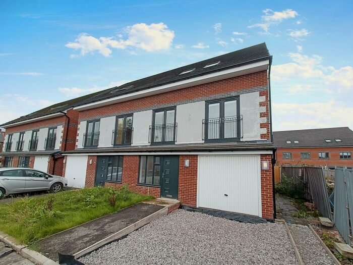 5 Bedroom Semi-Detached House To Rent In Ada Lovelace Drive, Stretford, Manchester, Greater Manchester, M32