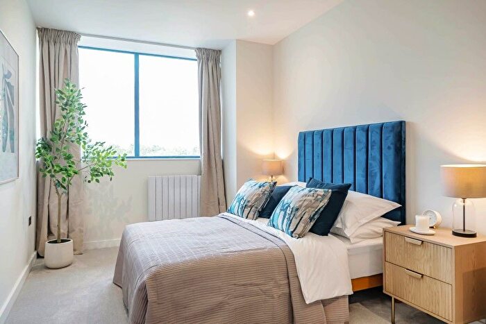 1 Bedroom Flat To Rent In Chertsey, Surrey, KT16